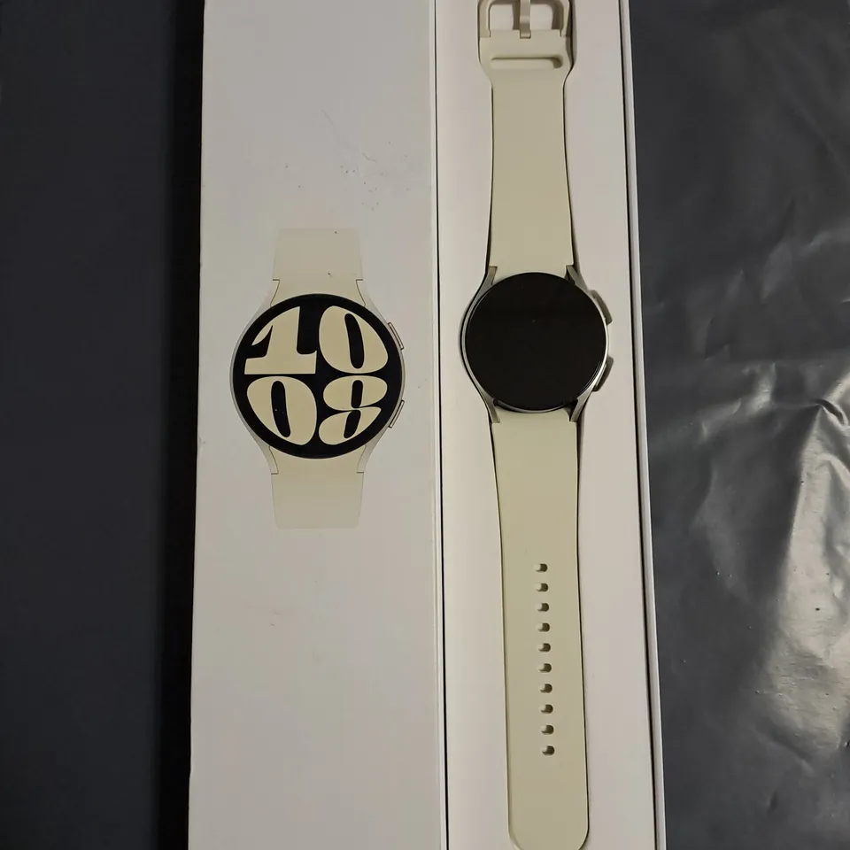 BOXED SAMSUNG GALAXY WATCH 6 40MM IN GOLD - SM-R930