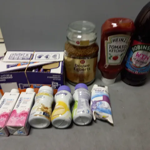 LOT OF APPROXMATELY 6 ITEMS TO INCLUDE  - CADBURY FUDGES, DOUWE EGBERT PURE GOLD, AND HEINZ KETCHUP ETC. 