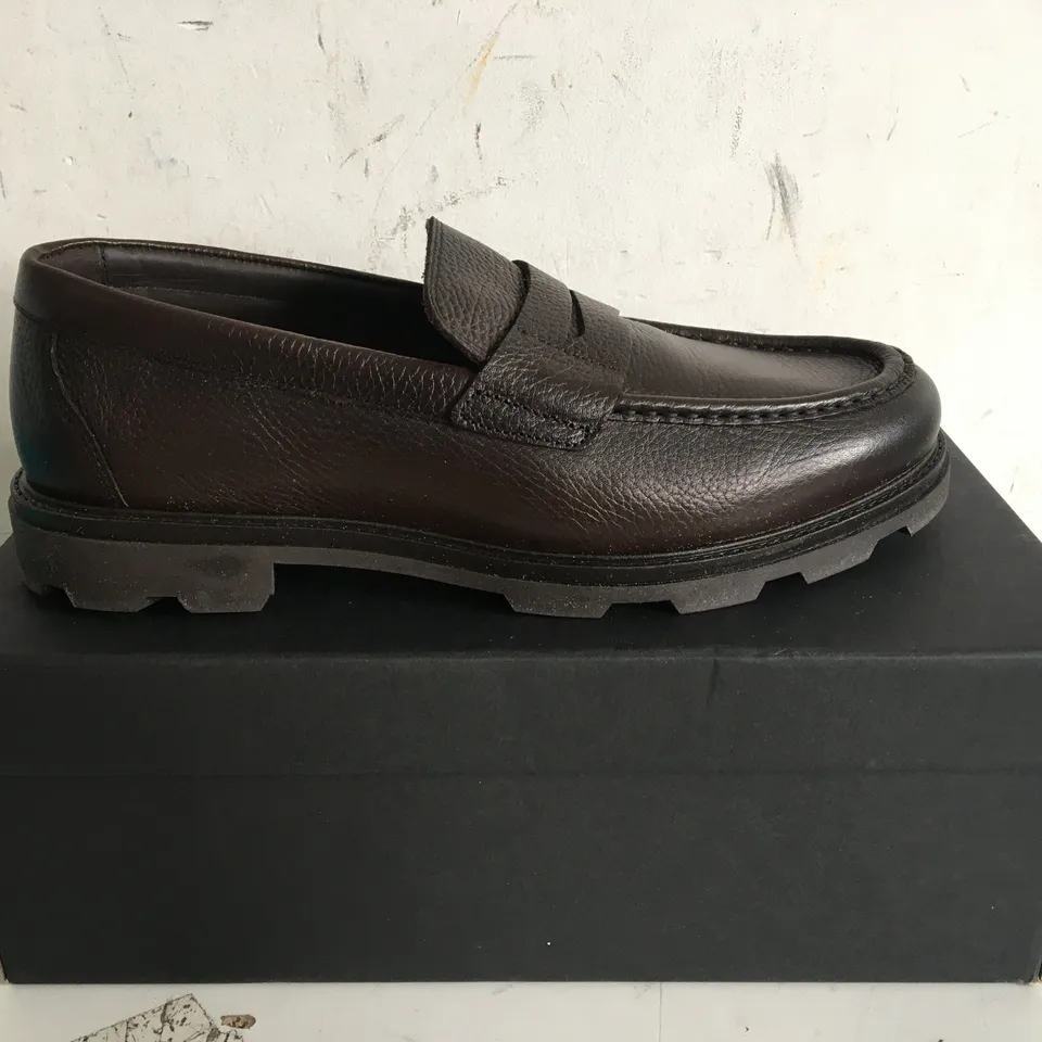 BOXED PAIR OF SIZE 45 MASSIMO BROWN SHOES 