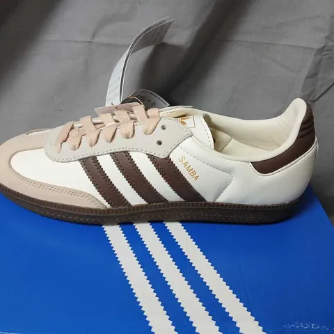 ADIDAS SAMBA OG W WOMEN’S TRAINERS – WHITE/IVORY WITH GUM SOLE SIZE 6.5