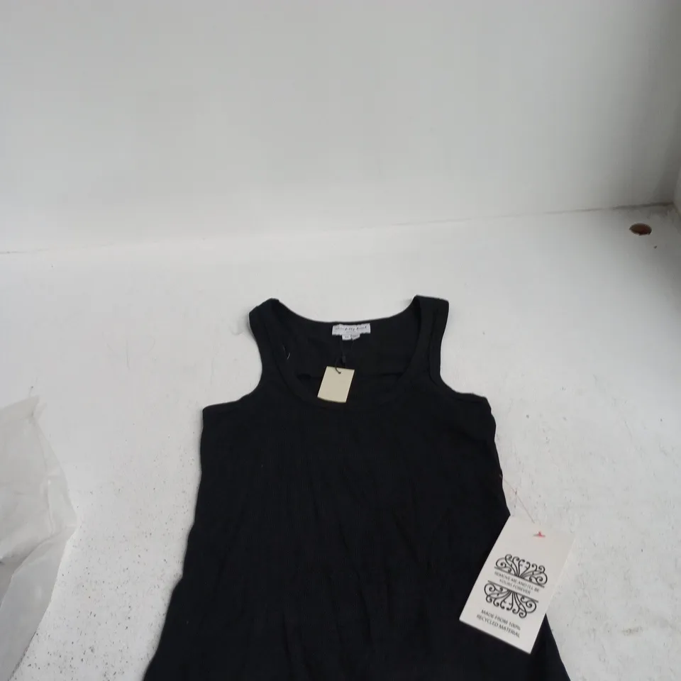 NEVER FULLY DRESSED BLACK SLEEVELESS RIBBED TOP – SIZE M