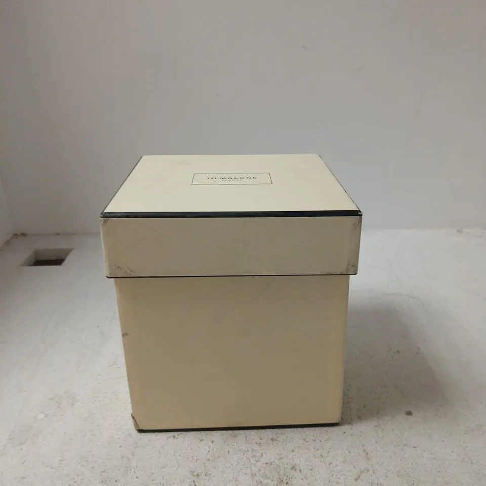 JO MALONE LONDON LIME BASIL & MANDARIN SCENTED CANDLE (BOXED)