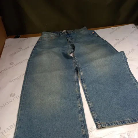 MOTEL LIGHT BLUE WIDE EG JEANS SIZE 28 