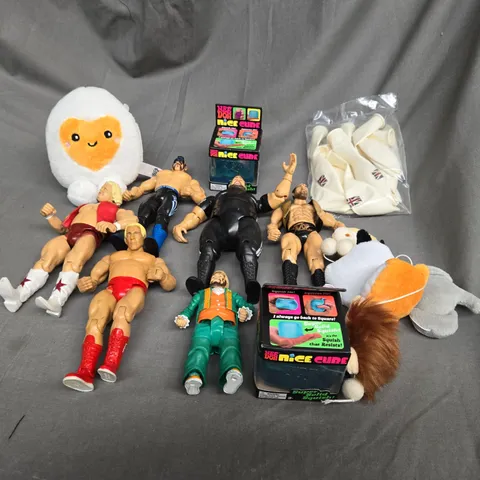 APPROXIMATELY 10 ASSORTED TOYS AND GAMES TO INCLUDE TEDDIES, BALLOONS AND WRESTLING FIGURE