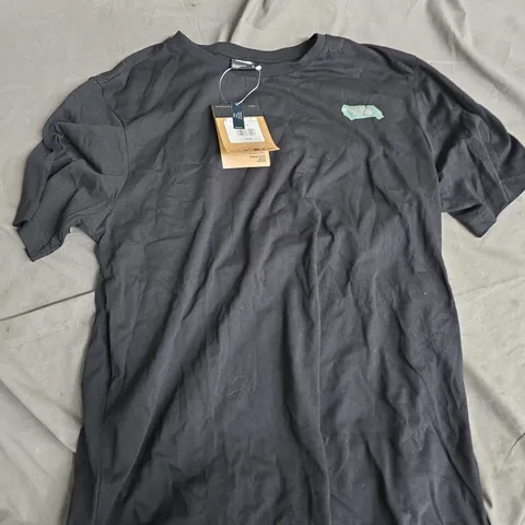 THE NORTH FACE NEVER STOP EXPLORING OUTDOOR GRAPHIC TEE – BLACK, MEN'S MEDIUM