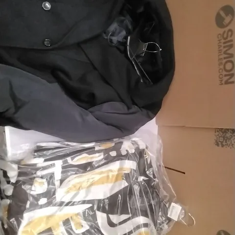 PALLET CONTAINING APPROXIMATELY 150 WOMEN'S DESIGNER CLOTHES WHICH INCLUDE; JD WILLIAMS VARIOUS COATS,DRESSES ETC