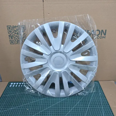 SET OF FOUR PLASTIC WHEEL TRIM 