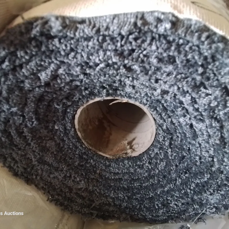 ROLL OF QUALITY ULTIMATE IMPRESSIONS PRIVILEGE CARPET APPROXIMATELY4M × 5.2M