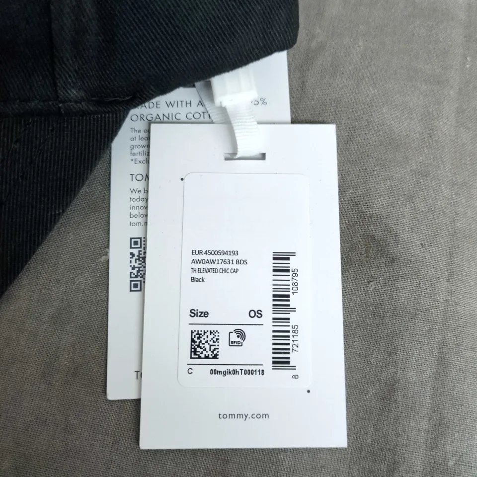 TOMMY HILFIGER ELEVATED CHIC CAP IN BLACK - ADJUSTABLE