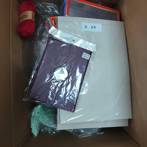 APPROXIMATELY 15 ASSORTED HOUSEHOLD PRODUCTS TO INCLUDE TABLET CASE, DISPOSABLE PLATES, STORAGE CONTAINER ETC 
