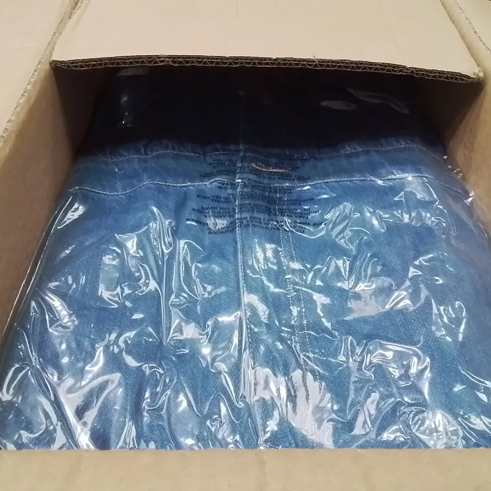 BOXED BRAND NEW APPROXIMATELY 8 SIMPLY BE DENIM JUMPSUIT MID WASH SIZE 32