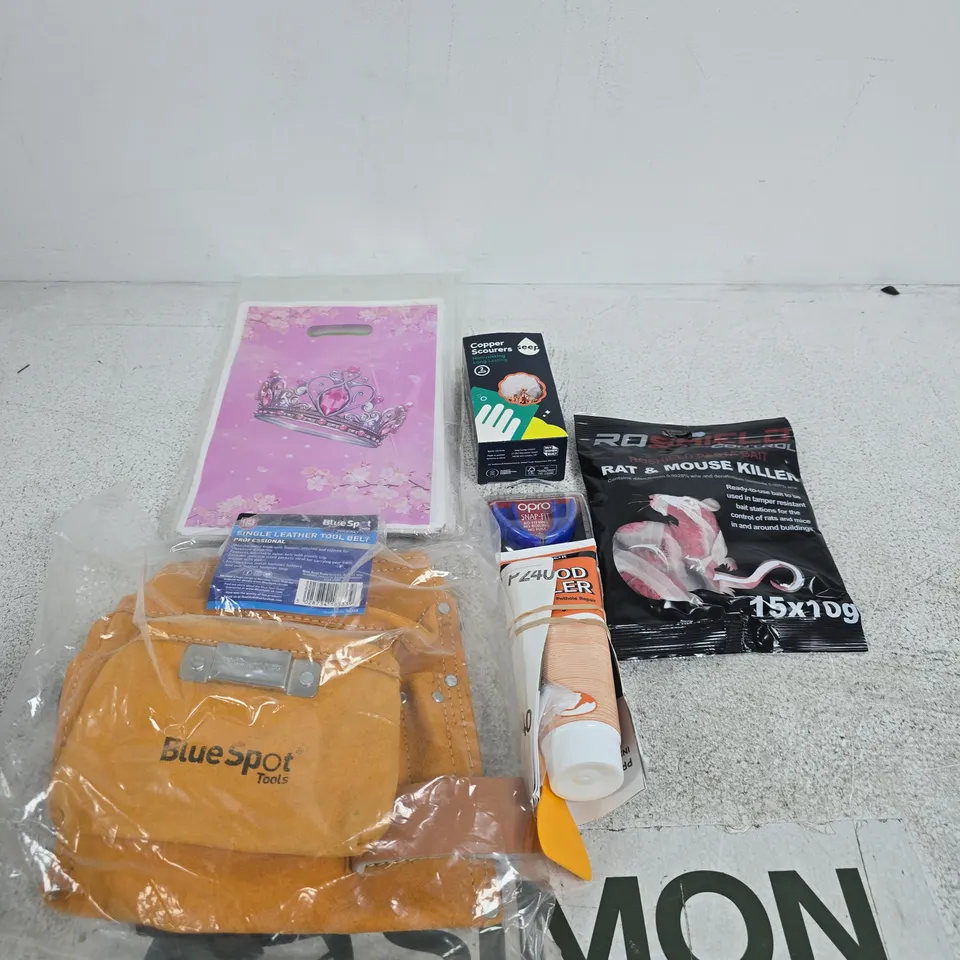 APPROXIMATELY 20 ASSORTED ITEMS INCLUDING ROSHIELD RAT & MOUSE KILLER, MOLLOR WOOD FILLER AND OPRO SNAP-FIT