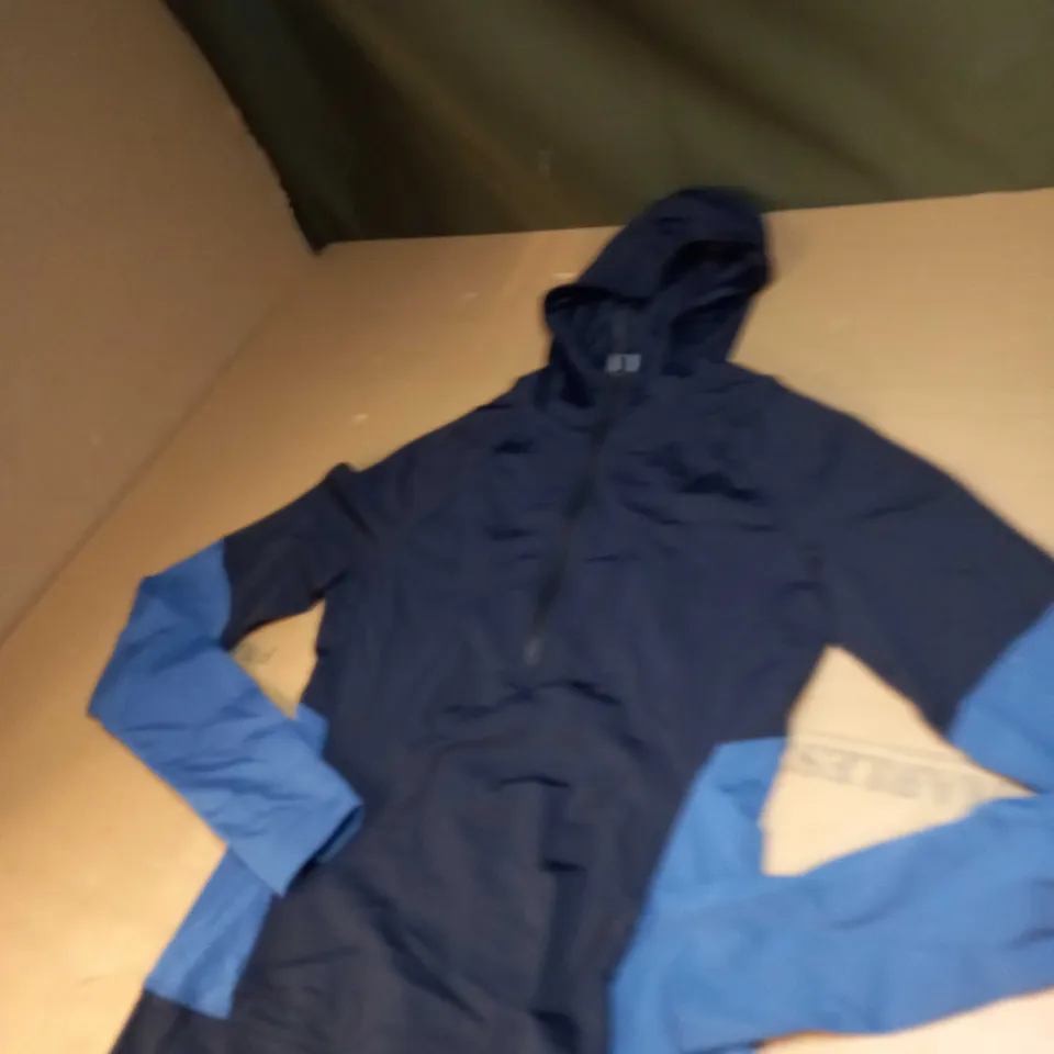 ADIDAS STELLA MCCARTNEY 1/4 ZIPPED TOP SIZE S