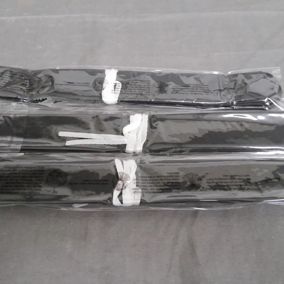 LARGE QUANTITY OF BLACK 10" TISSUE PAPER DECORATIONS