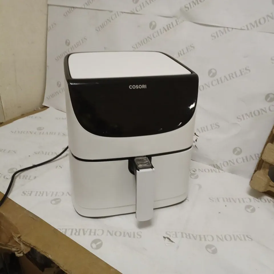 COSORI AIR FRYER (1700W MAX XXL 5.5L DIGITAL TOUCHSCREEN) - WHITE