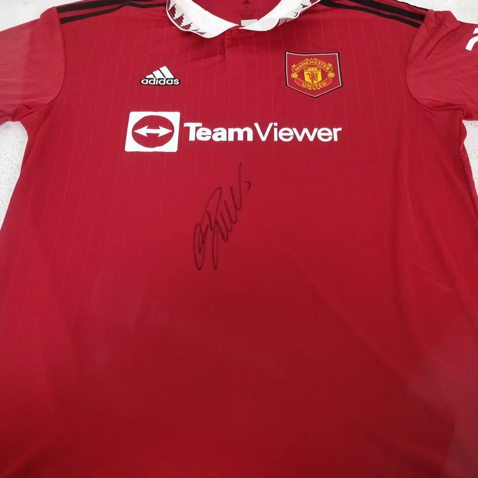 ADIDAS MANCHESTER UNITED FC SHIRT– SIGNED BY CRISTIANO RONALDO - SIZE XL