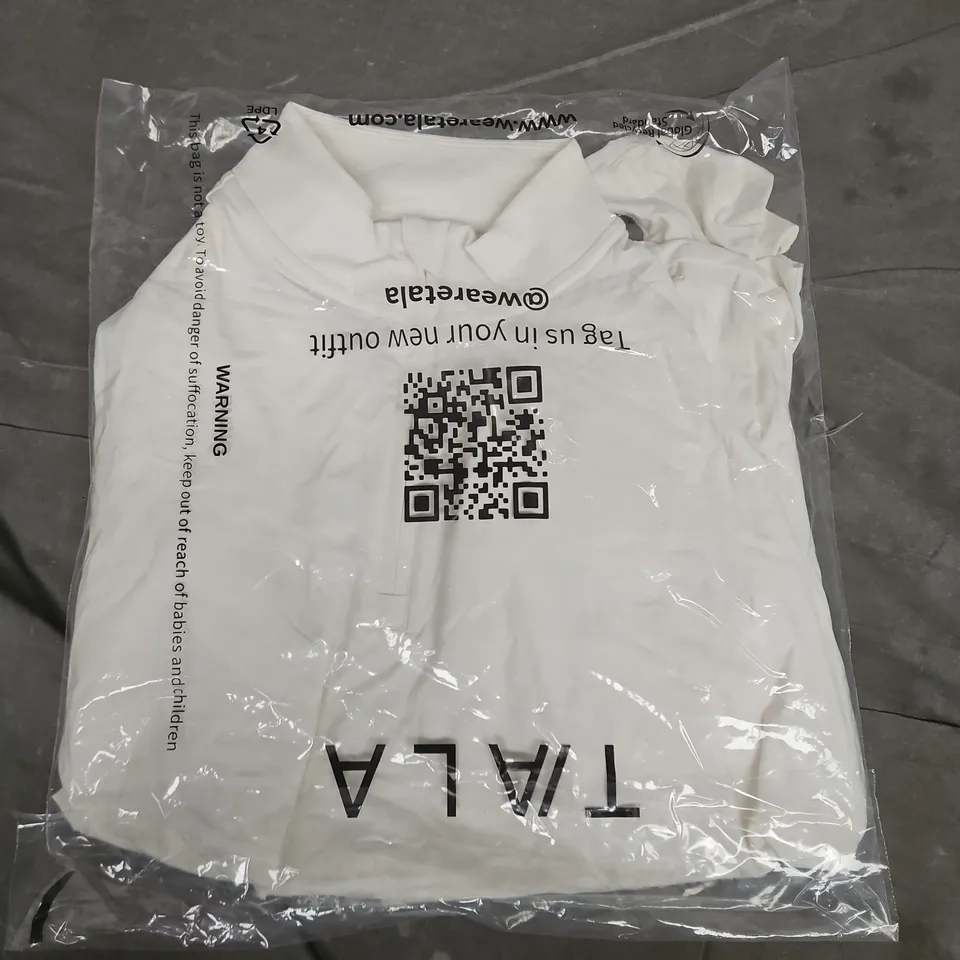 BAGGED T/ALA ULTRALITE QUARTER ZIP THROUGH TOP IN WHITE - MEDIUM