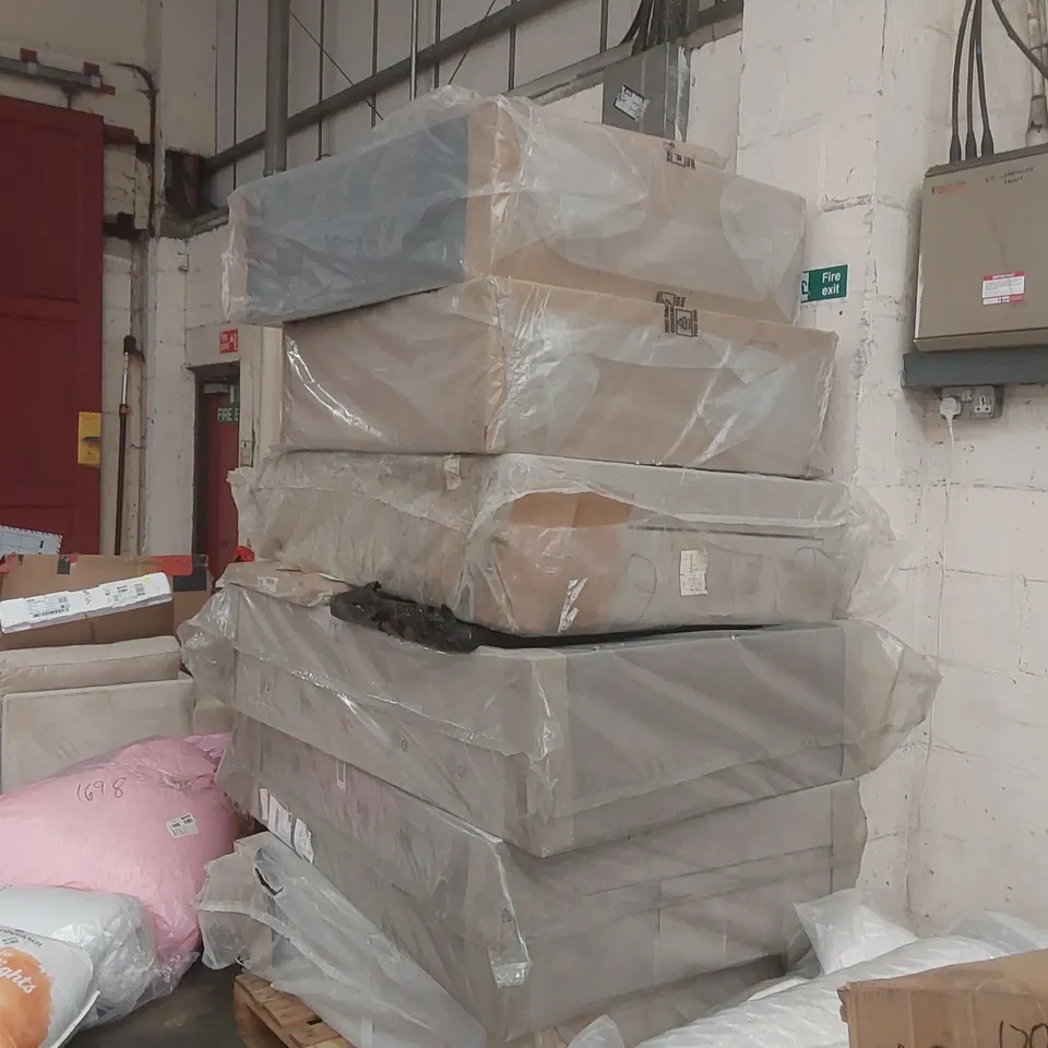PALLET CONTAINING APPROXIMATELY 6x DIVAN BASE PARTS, 3x HEADBOARDS 