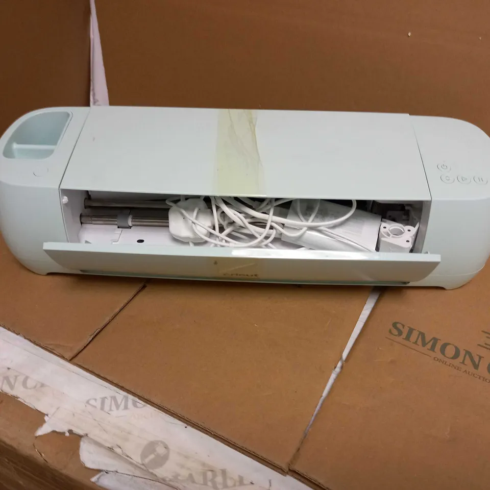 CRICUT EXPLORE 3 MATERIAL CUTTER - MINT GREEN