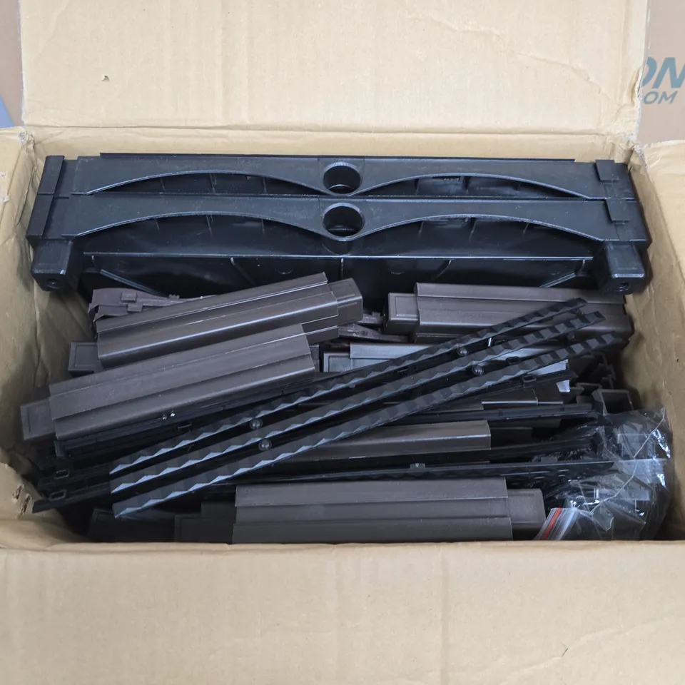 PLASTIC RATTAN TEXTURE RAISED GARDEN BED PLANTER BOX 