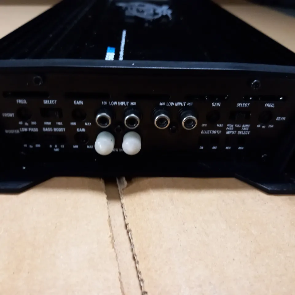 LANZAR HERITAGE HTG668BT 6-CHANNEL MOSFET AMPLIFIER WITH WIRELESS BLUETOOTH AUDIO INTERFACE