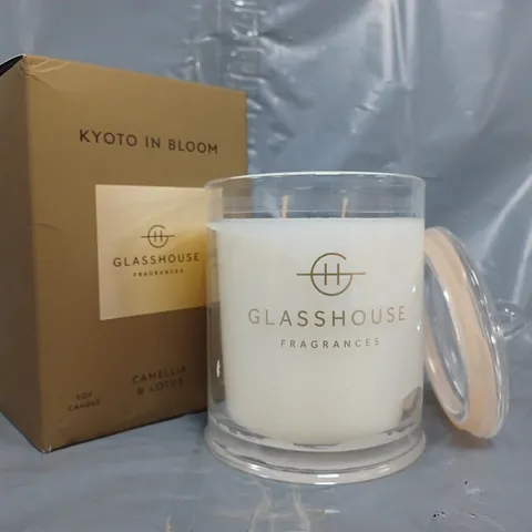 GLASSHOUSE KYOTO IN BLOOM CAMELLIA & LOTUS SCENTED CANDLE