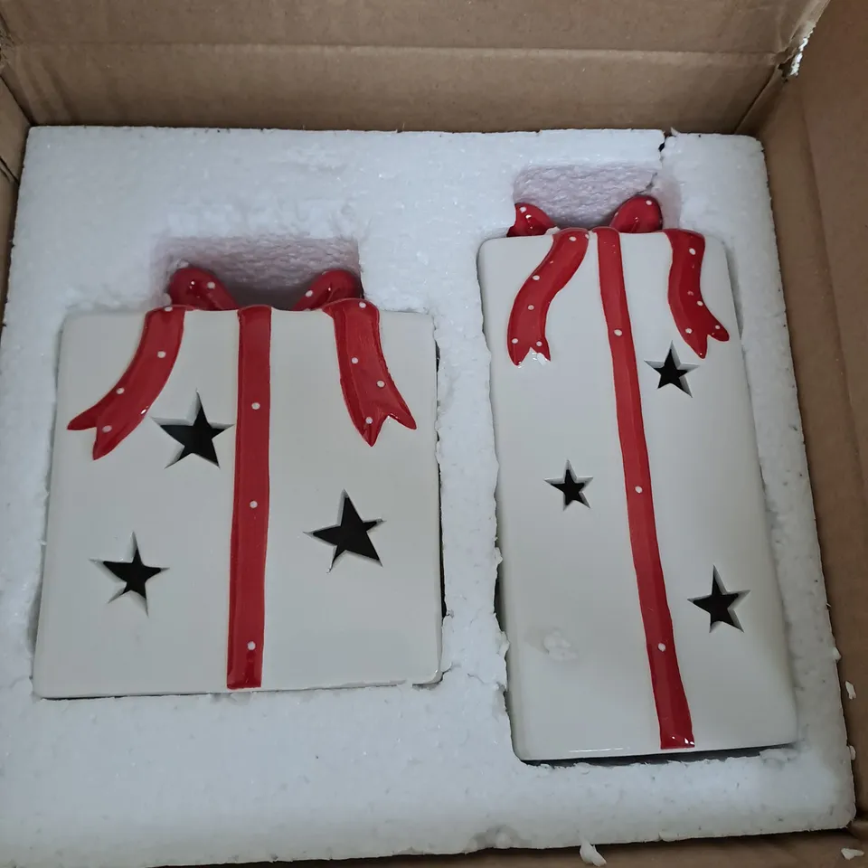 FESTIVE 2 CERAMIC PRESENTS
