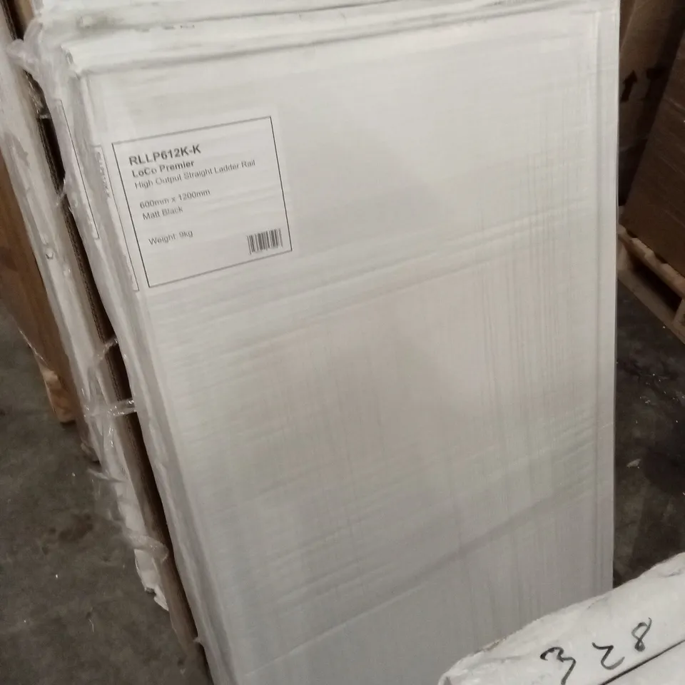BOXED LOCO PREMIER HIGH OUTPUT STRAIGHT LADDER TOWEL RADIATOR, MATT BLACK - 600 x 1200mm