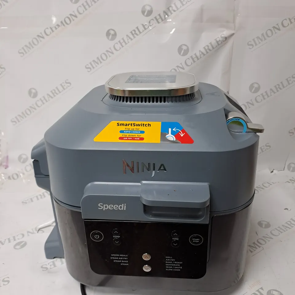 BOXED NINJA SPEEDI 10-IN-1 5.7L RAPID-COOKER & AIR FRYER ON400UK