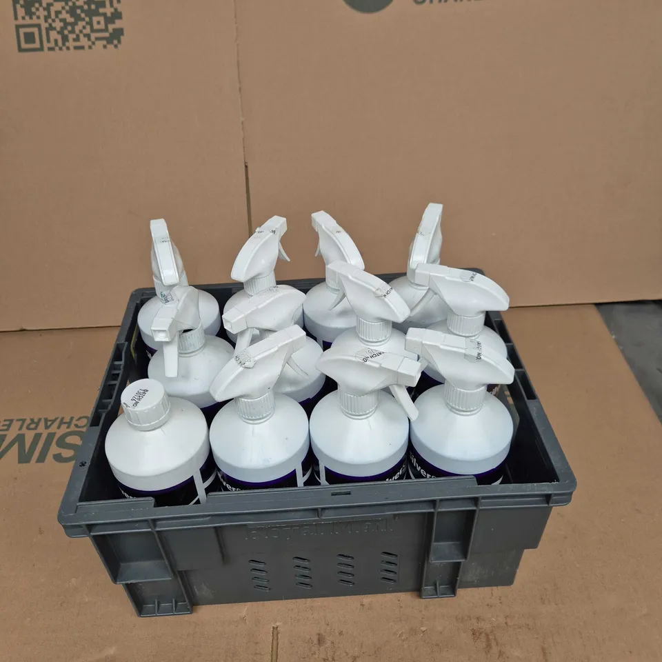 TOTE OF APPROXIMATELY 10 SILVERSIL HIGH PERFORMANCE GLASS CLEANER AND 1 SILVERSIL PVC-U CREAM CLEANER