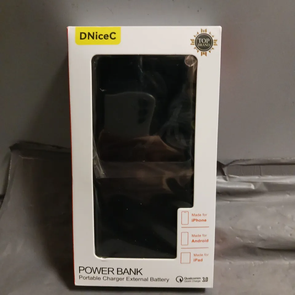 BOXED DNICEC POWER BANK IN BLACK 