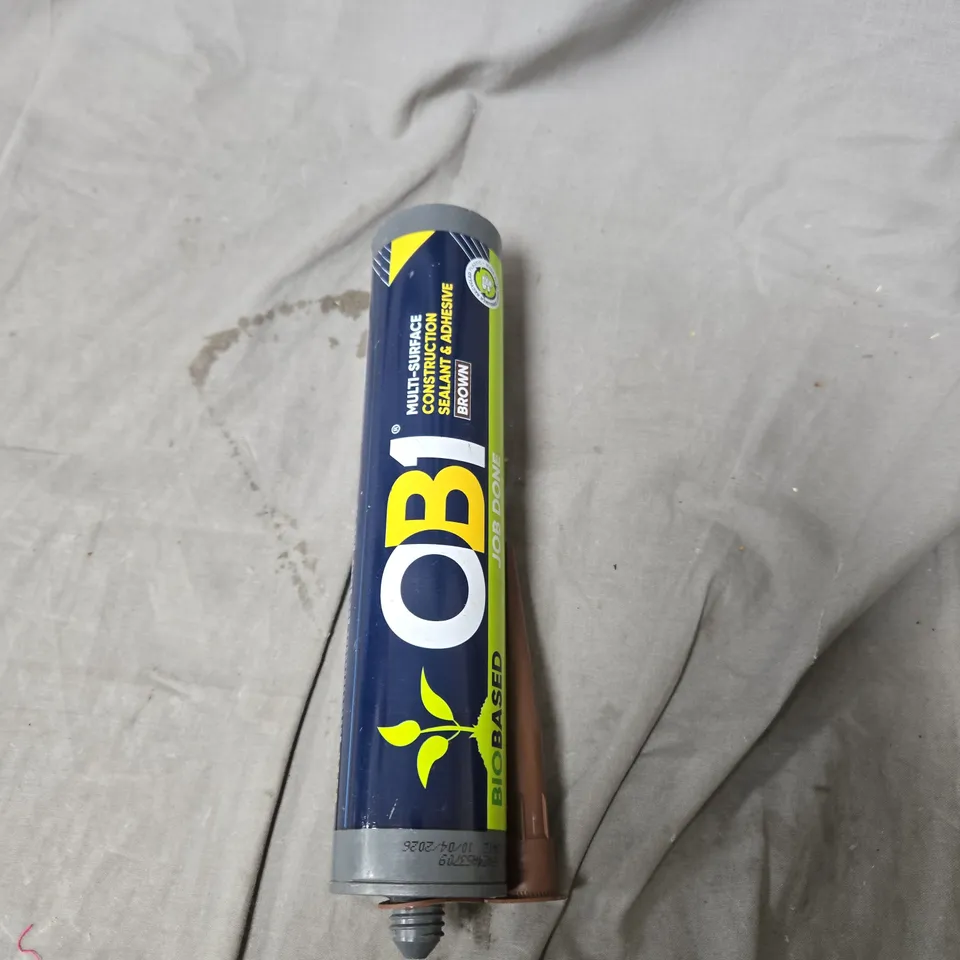 BOX OF APPROXIMATELY 20 ASSORTED HOUSEHOLD ITEMS INCLUDING AIKZIK HOOKS , MULTI SURFACE SEALANT AND DETERGENT TABLETS