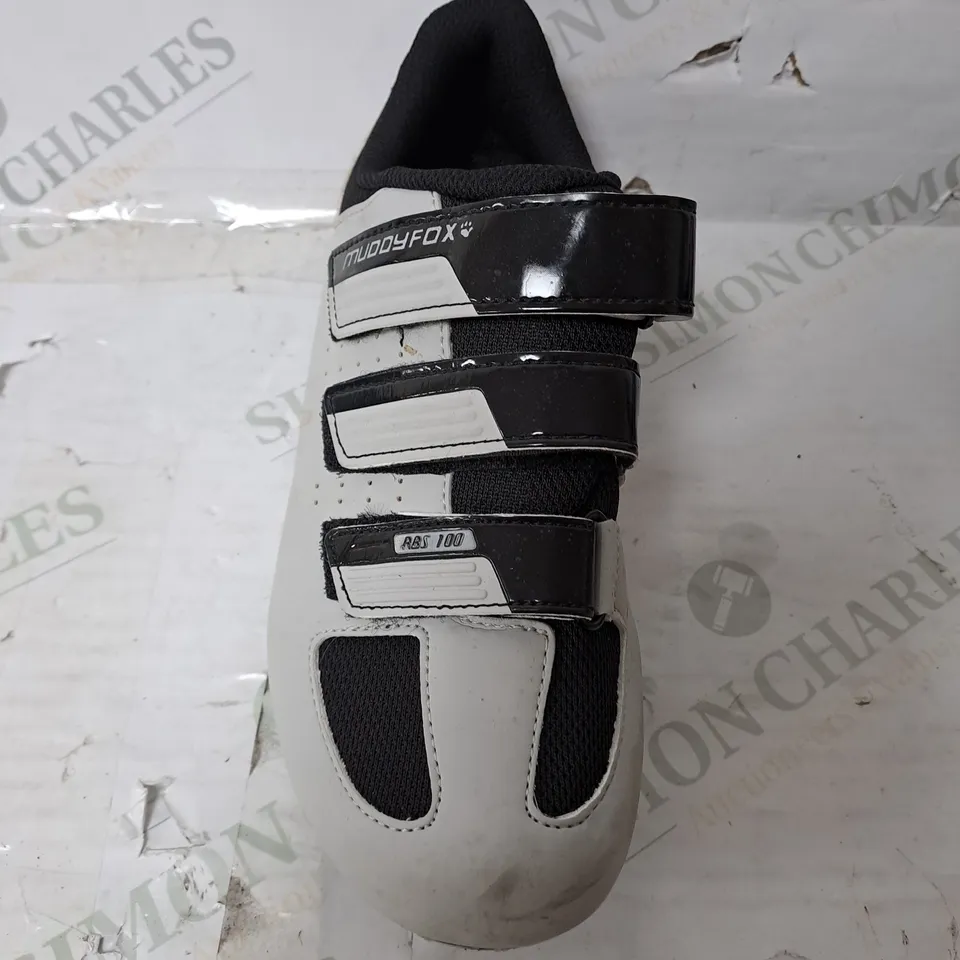 UNBOXED MUDDY FOX CYCLING SHOES IN GREY SIZE 6.5 