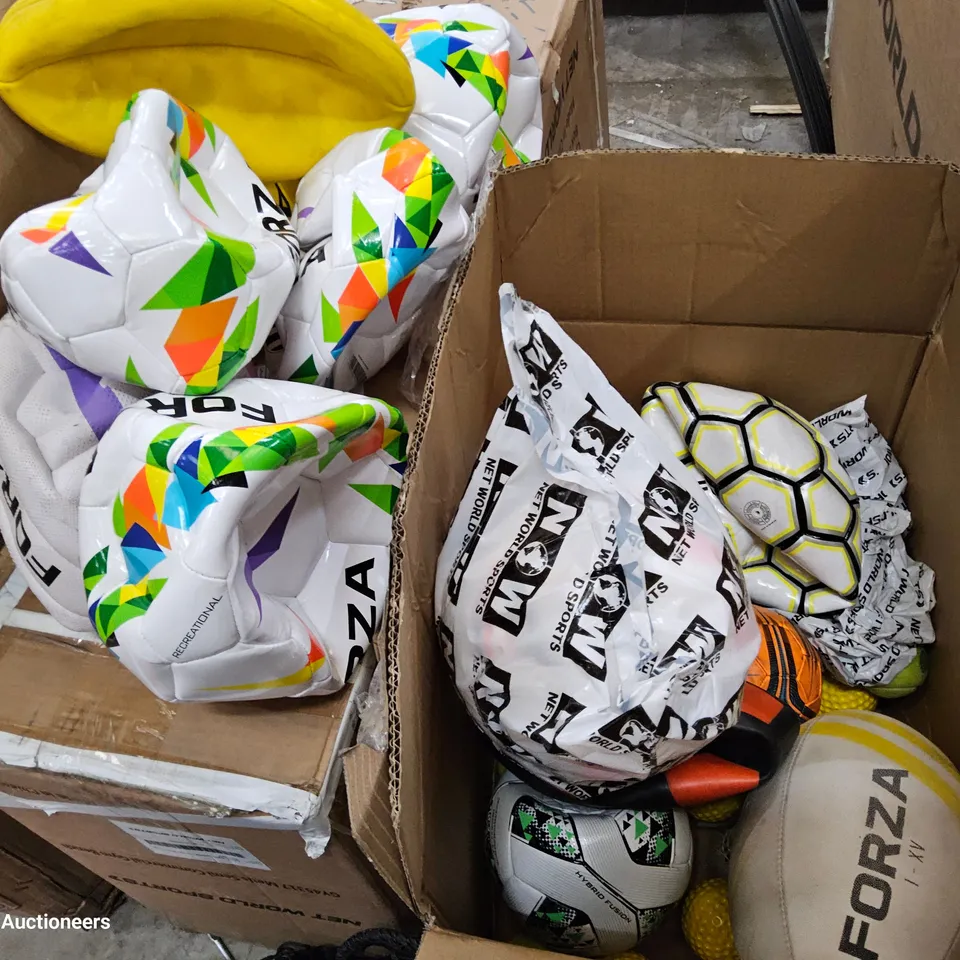 BOX OF ASSORTED FOOTBALL, RUGBY & TENNIS BALLS