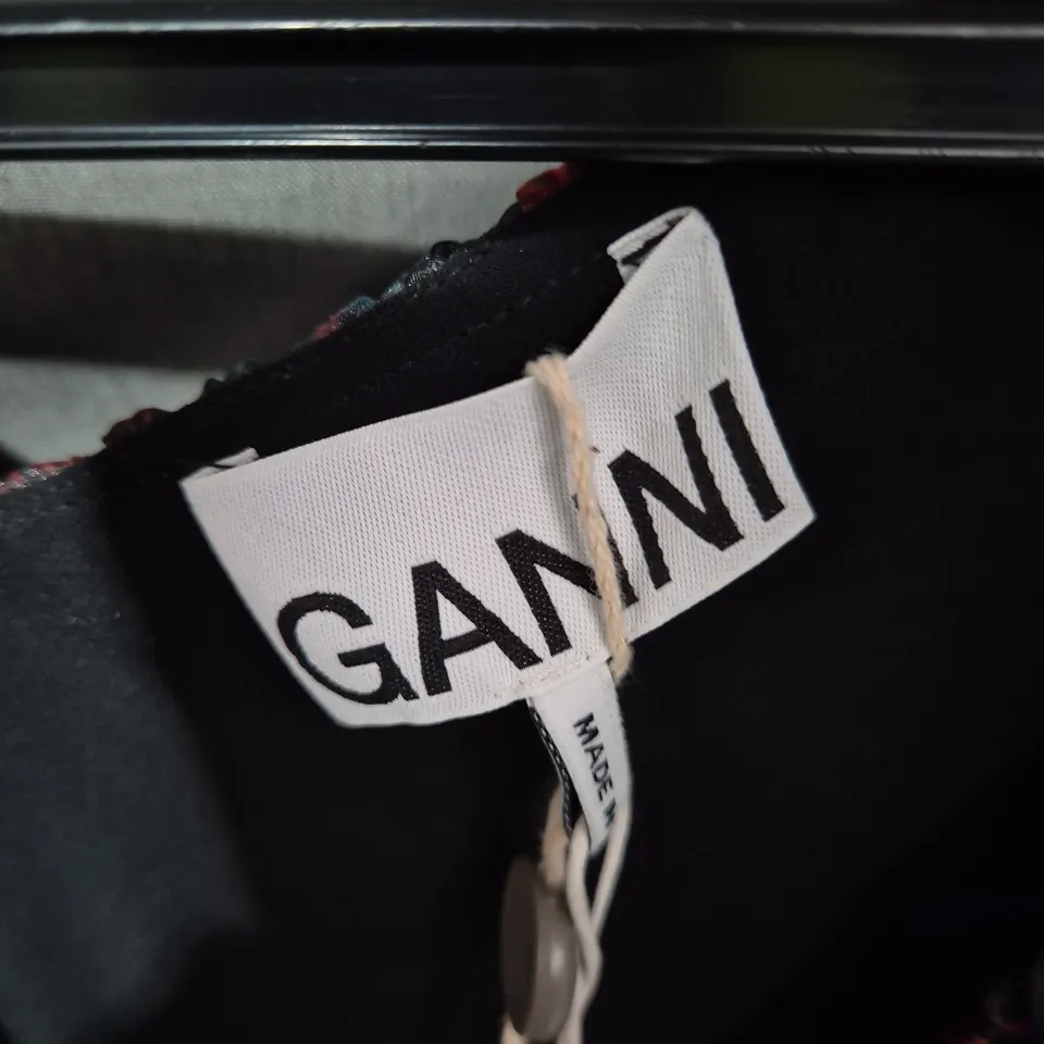 GANNI FLORAL PRINT DRESS WITH LARGE RUFFLE COLLAR – BLACK WITH RED/GREEN ONE SIZE