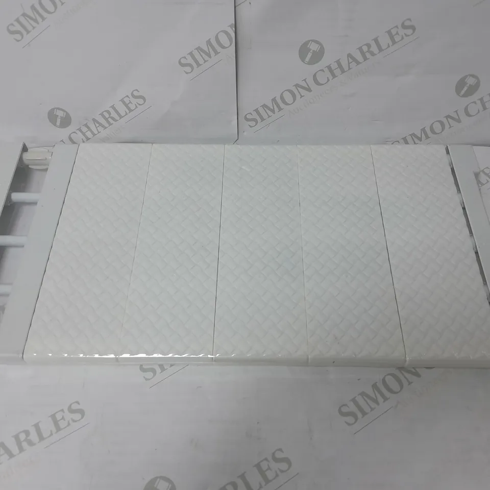 BOXED MULTI-FUNCTIONAL TELESCOPIC PARTITION 