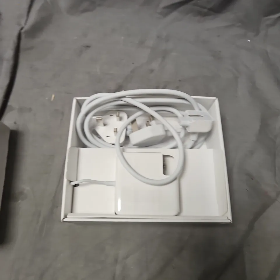 APPLE 60W MAGSAFE POWER ADAPTER – BOXED