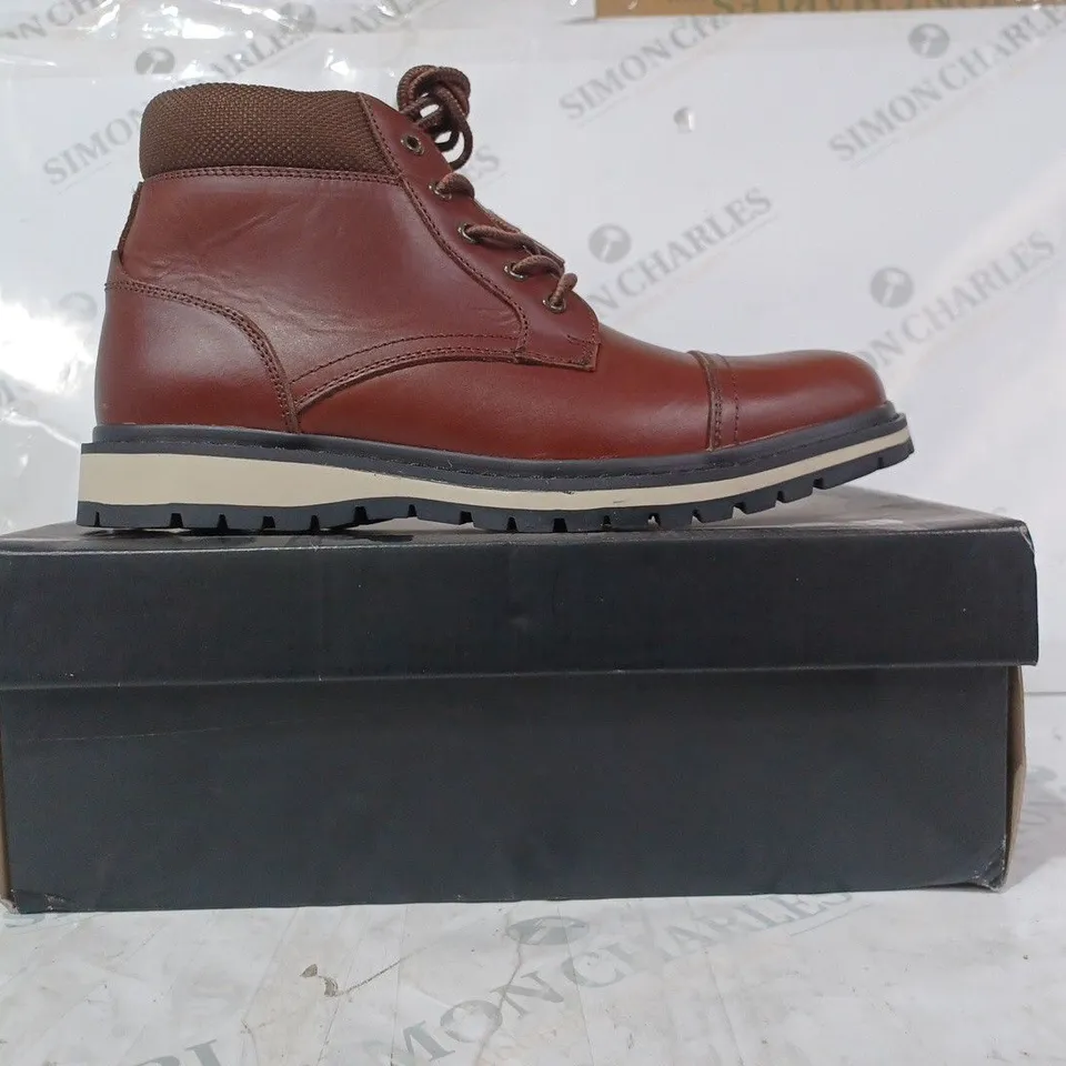 BOXED PAIR OF FIRETRAP AUBIN SHOES IN CAMEL COLOUR UK SIZE 7