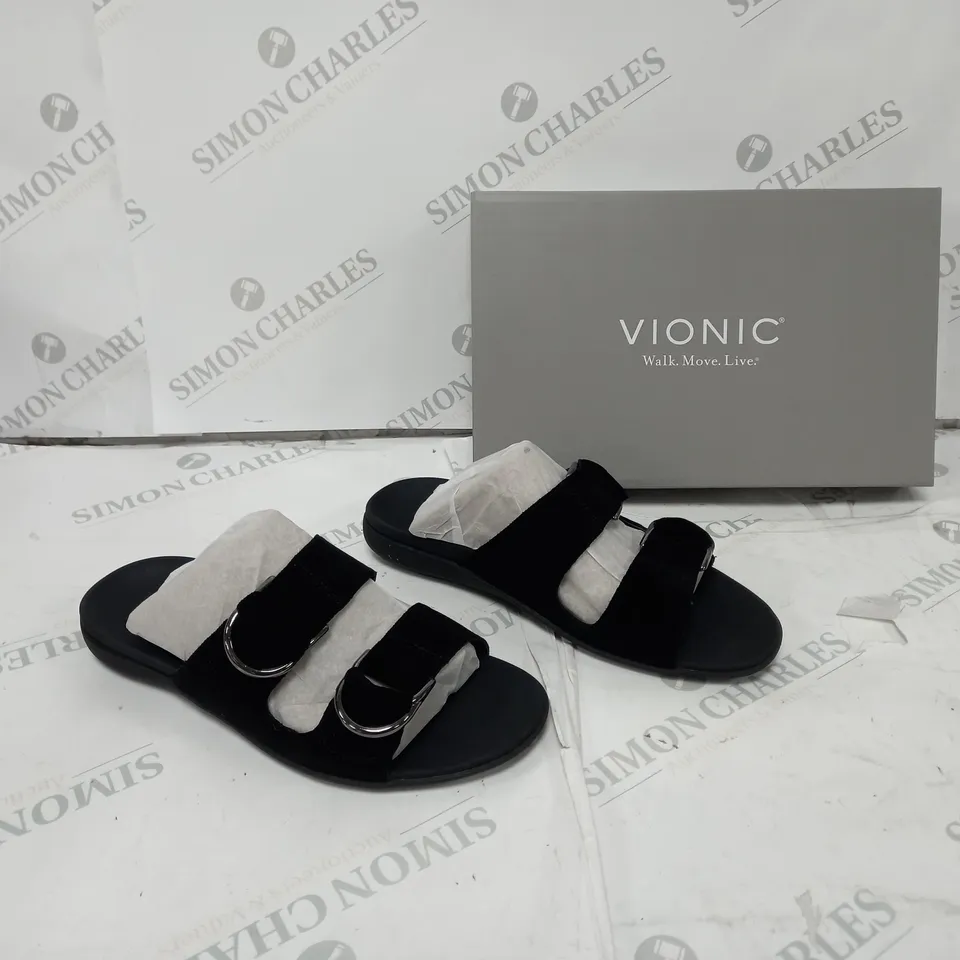 VIONIC SIZE 7 BLACK SANDAL BOXED 