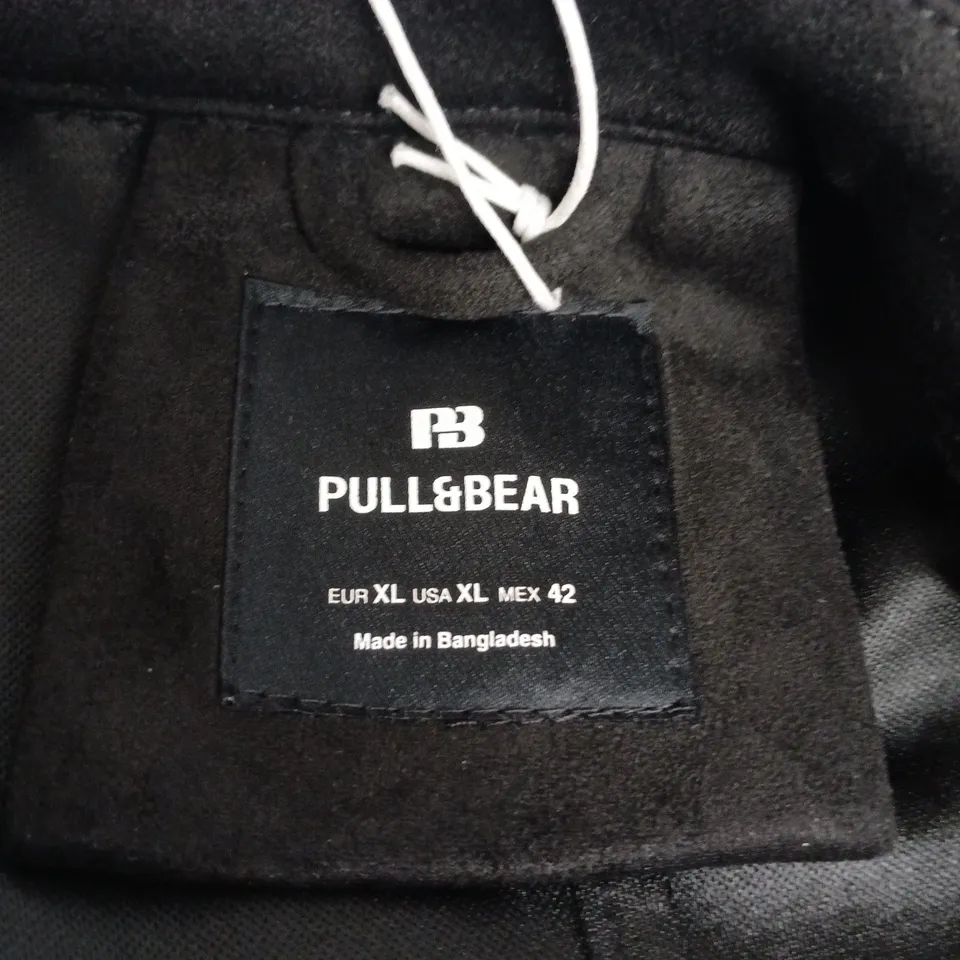 PULL&BEAR BLACK ZIP-FRONT JACKET – MEN'S UK XL