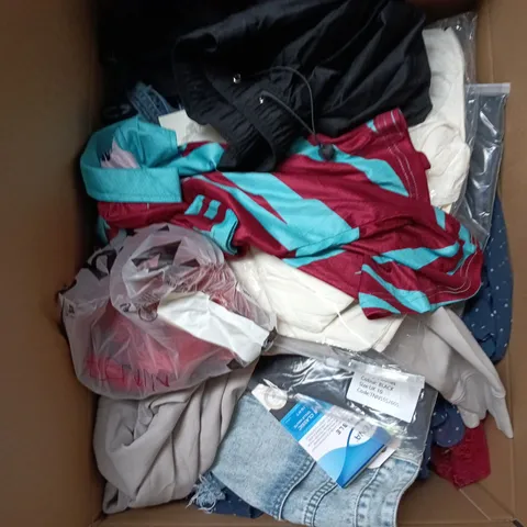 BOX OF APPROXIMATELY 25 ASSORTED CLOTHING ITEMS TO INCLUDE: SKKRRBS T SHIRT