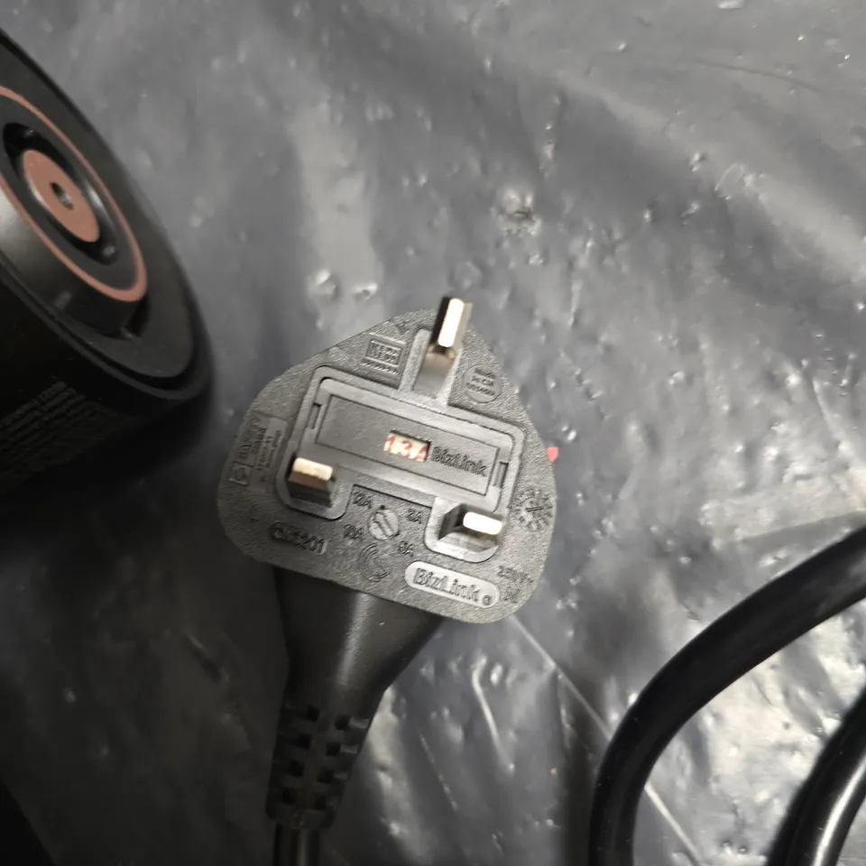 SHARK HAIR DRYER – BLACK HANDHELD STYLING TOOL