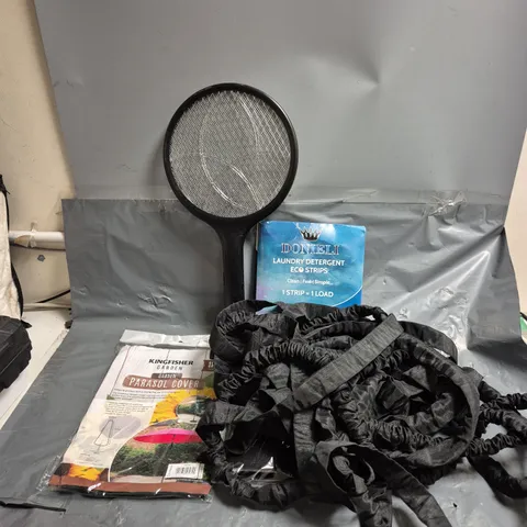 APPROXIMATELY 15 ASSORTED HOUSEHOLD PRODUCTS TO INCLUDE FLY SWATTER, GARDEN HOSE, PARASOL COVER, ETC