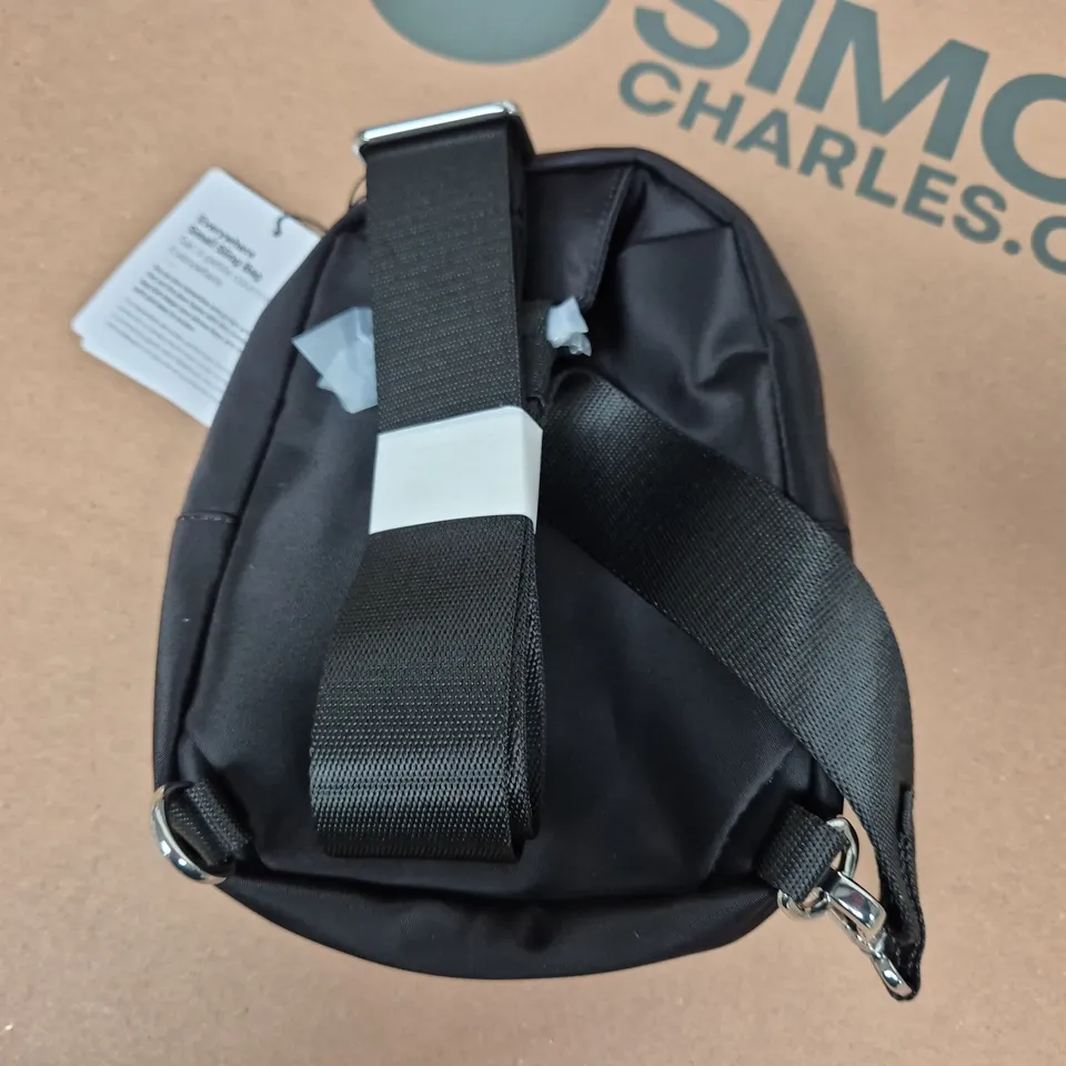 LULULEMON EVERYWHERE SMALL SLING BAG