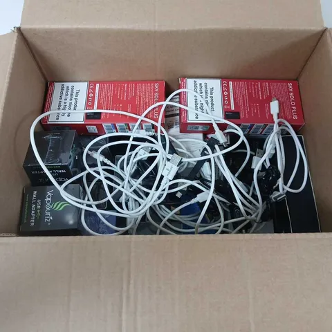 BOX OF APPROXIMATELY 35 ASSORTED E-CIGARETTES AND COMPONENTS TO INCLUDE: SMOK FORTIS DEVICE KIT 