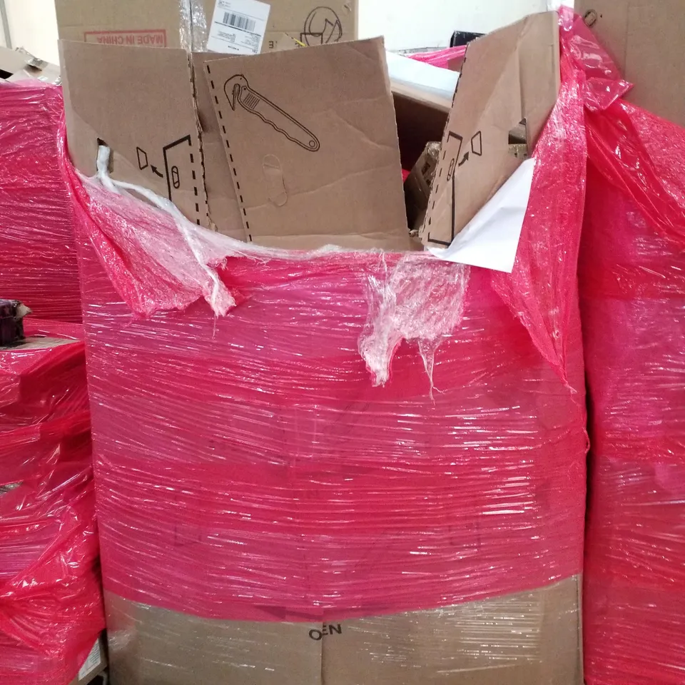 PALLET OF ASSORTED PRODUCTS INCLUDING FULL LENGTH MIRROR, GAMING MOUSE PAD, TOILET SEAT, PORTABLE WARDROBE, FLOOR MAT