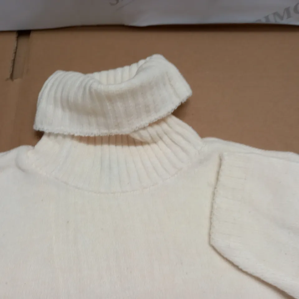 LOT OF APPROXIMATELY 20 AS NEW CREAM HIGH NECK JUMPERS - SIZE UNSPECIFIED