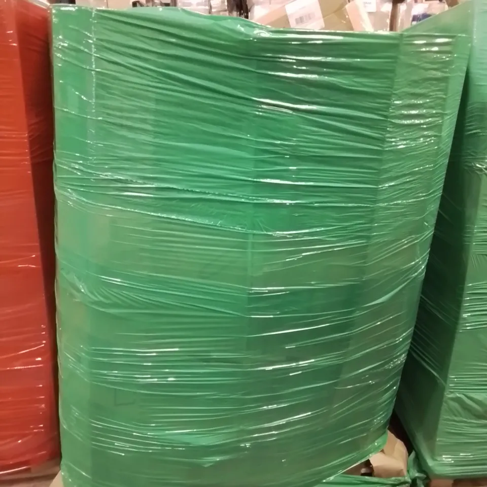 PALLET CONTAINING VARIOUS ASSORTED ITEMS TO INCLUDE: LOTS OF PHONE CASES, SMARTWATCH STRAPS, STEP STOOL ETC.
