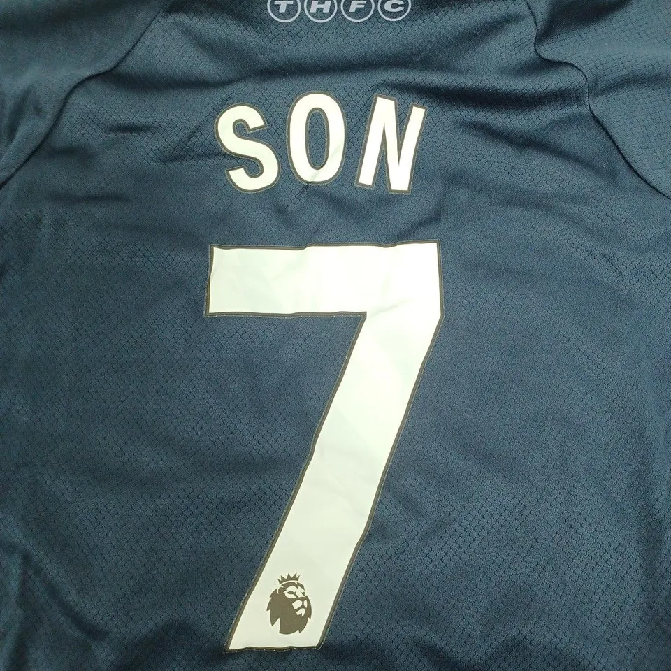 TOTTENHAM FC CHILDRENS FOOTBALL KIT WITH SON ON BACK SIZE 26 / UK 8.5 