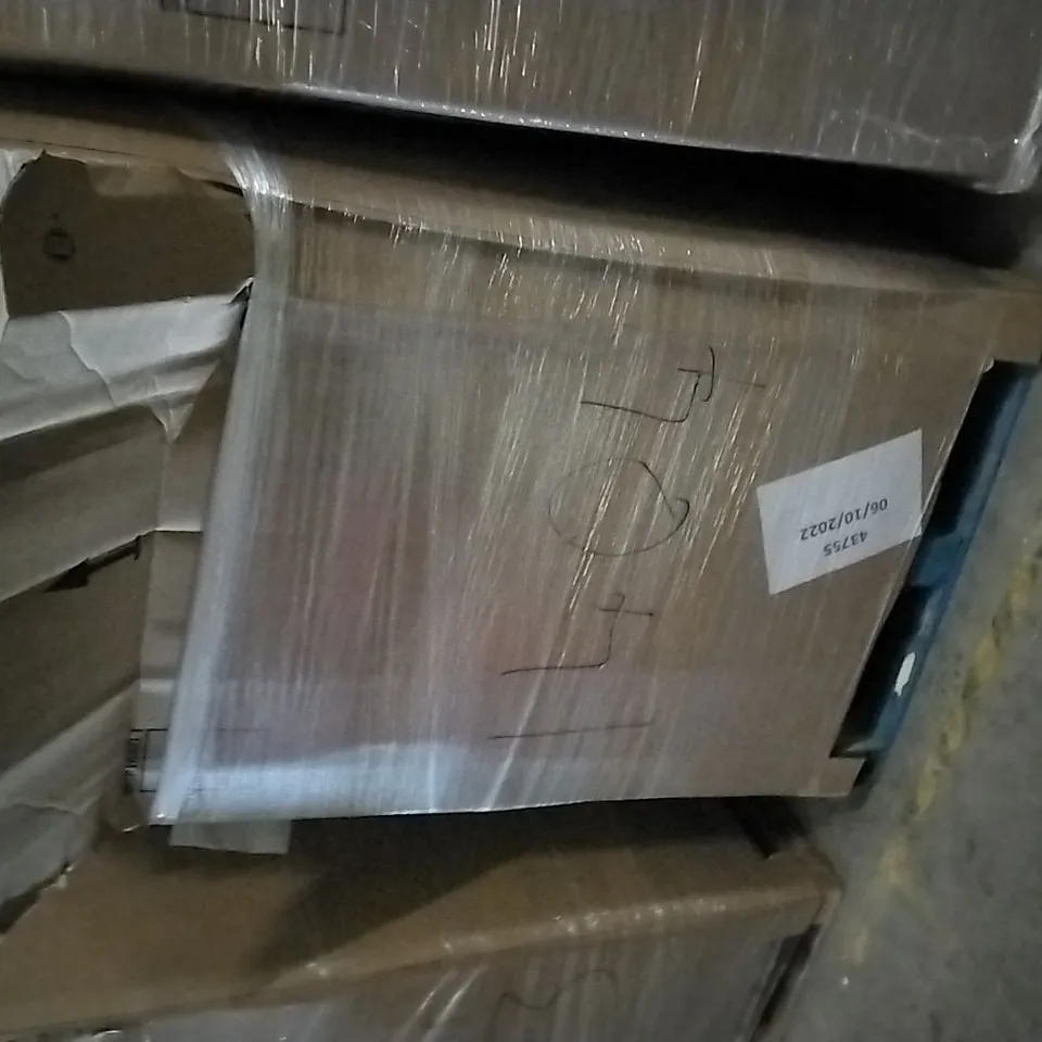 PALLET OF ASSORTED ITEMS INCLUDING BRIAN&DANY STORAGE OTTOMAN, TAIYUHOMES VENETIAN BLINDS, PAPER HOLDER STAND, TMINNOV PILLOW, COBBE, RECCI BEDDING